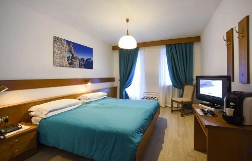 6denní zájezd (denní přejezd) s dopravou, polopenzí a skipasem v ceně – hotel Alpenrose Dolomiti