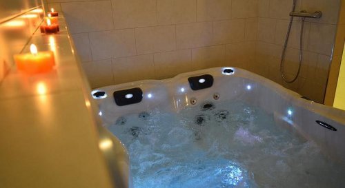 6denní zájezd (denní přejezd) s dopravou, polopenzí a skipasem v ceně – hotel Alpenrose Dolomiti