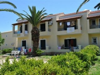 Studia Claire Studia Claire