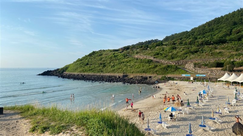 Jižní Korea - Čtyři tváře Koreje - sakury, hory, moře a javorové listy