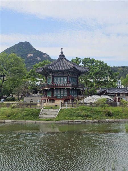 Jižní Korea - Čtyři tváře Koreje - sakury, hory, moře a javorové listy