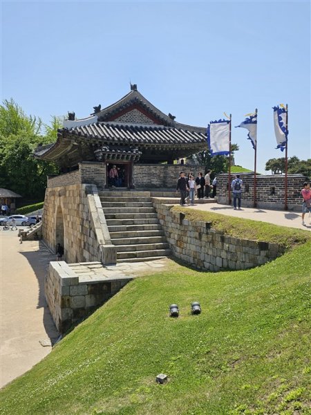 Jižní Korea - Čtyři tváře Koreje - sakury, hory, moře a javorové listy