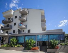 Drvenik - Hotel Ivando