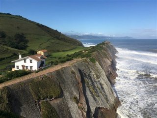 Baskicko a La Rioja - mezi útesy a vinicemi Baskicko a La Rioja - mezi útesy a vinicemi