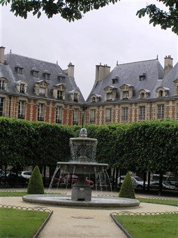 Paříž a zámek Versailles