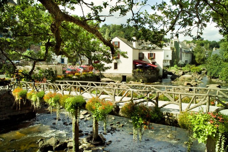 Francie - Bretaň, tajemná místa, přírodní parky a megality