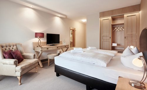 Donna Burghotel am Hohen Bogen S