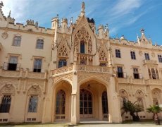 Zámky Moravy a Rakouska