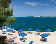 Resort Lanterna (apartmány s polopenzí)