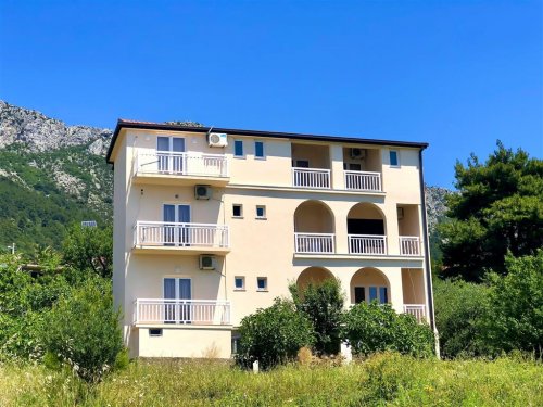 Villa Tina (apartmány s vlastním stravováním)
