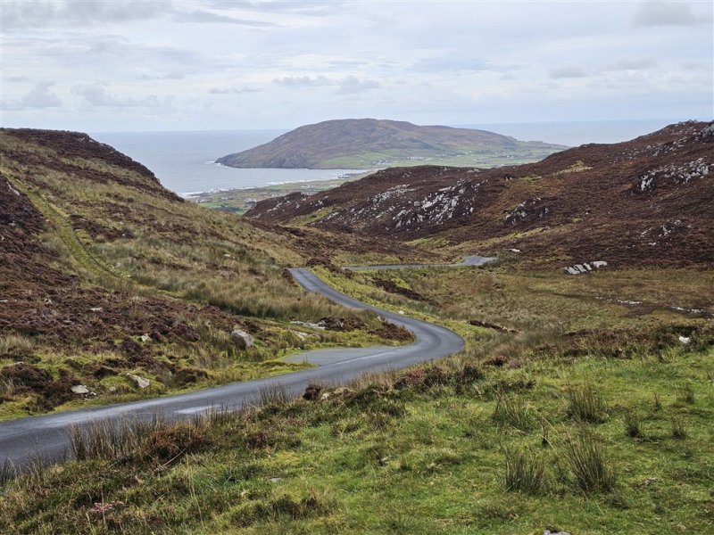 Irsko - Výšlapy na tři vrcholy Donegalu, divoká krása krajiny a bohatství památek z irské historie