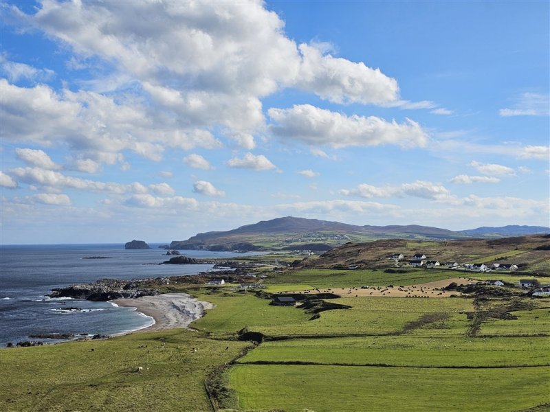 Irsko - Výšlapy na tři vrcholy Donegalu, divoká krása krajiny a bohatství památek z irské historie