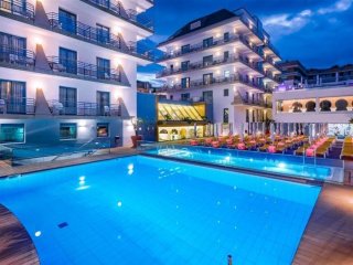 Santa Susanna - Hotel Alhambra