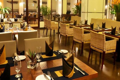 THE BLUE WATER HOTEL 5