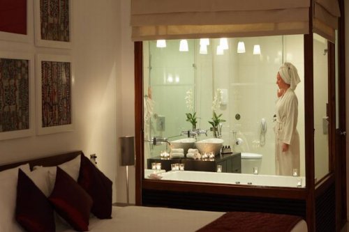 THE BLUE WATER HOTEL 5