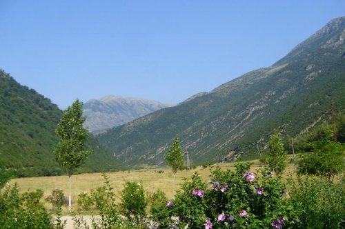 Severní Albánie - země orlů, kaňonů a smaragdových řek - let