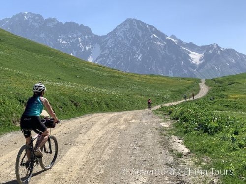 Gruzie – Svanetie na kole