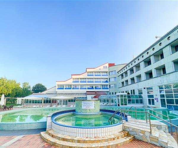 LENDAVA & THERMAL RESORT relax ve smaragdové vodě