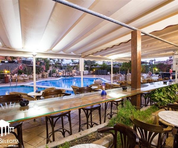 Alba Seleqtta Spa Resort & voda a víno