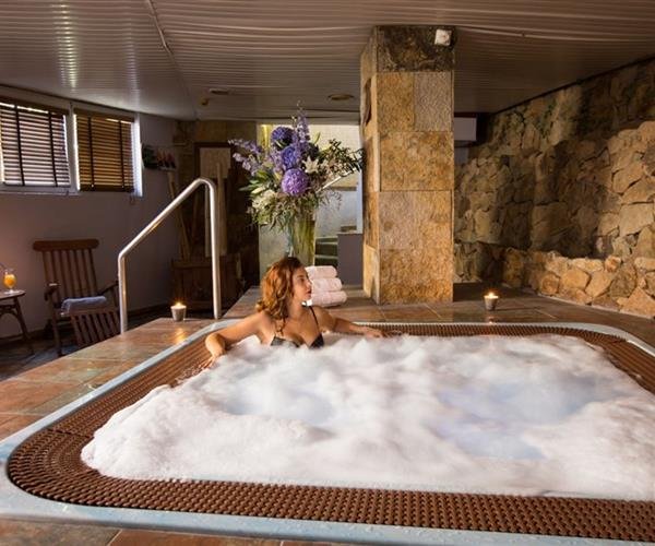 Alba Seleqtta Spa Resort & voda a víno