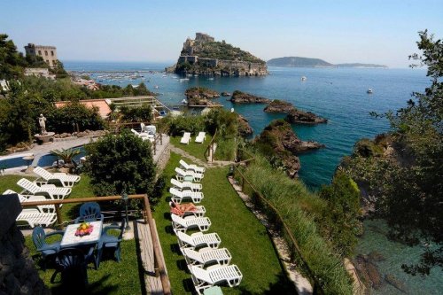 Giardino Delle Ninfe E La Fenice