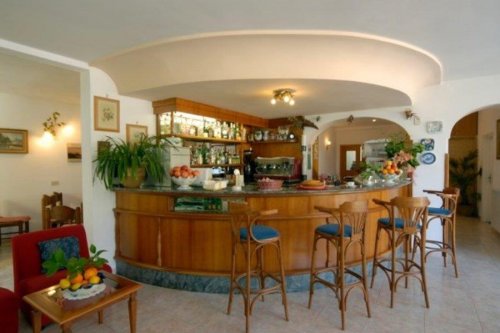 Giardino Delle Ninfe E La Fenice