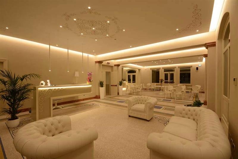 Residence Alba Palace