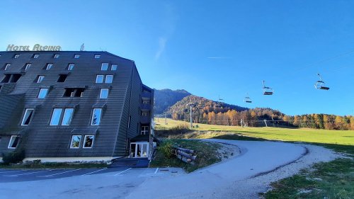 Hotel Alpina se skipasem