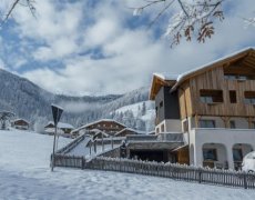 5denní zájezd (denní přejezd) s dopravou, polopenzí a skipasem v ceně – hotel Mia Co