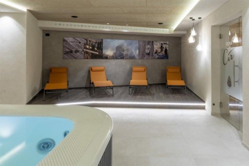 5denní zájezd (denní přejezd) s dopravou, polopenzí a skipasem v ceně – hotel Putia