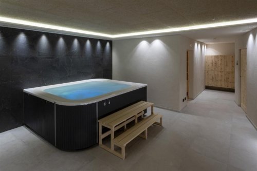 5denní zájezd (denní přejezd) s dopravou, polopenzí a skipasem v ceně – hotel Putia