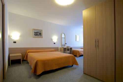 5denní zájezd s dopravou, polopenzí a skipasem v ceně – hotel Girasole