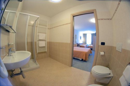 5denní zájezd s dopravou, polopenzí a skipasem v ceně – hotel Girasole