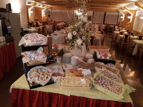 5denní zájezd s dopravou, polopenzí a skipasem v ceně – hotel Sant Anton