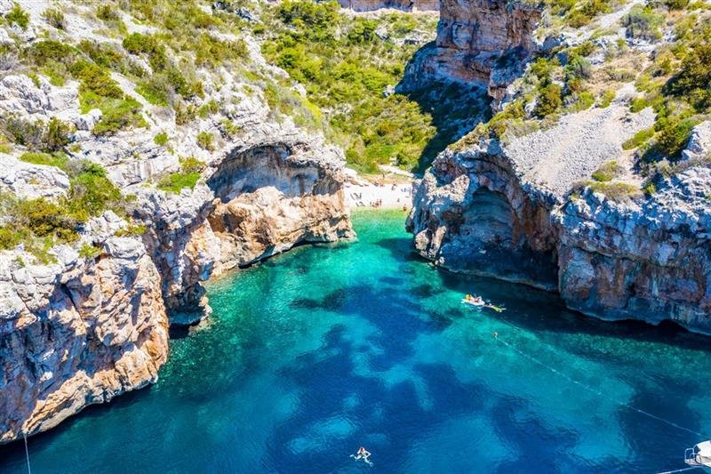 Ostrov Vis - Poklad Střední Dalmácie