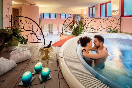 5denní zájezd (denní přejezd) s dopravou, polopenzí a skipasem v ceně – hotel La Montanina