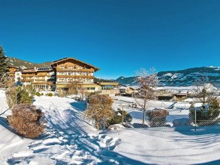 Gartenhotel CRYSTAL Gartenhotel CRYSTAL