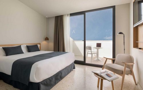 Aqua Silhouette & Spa