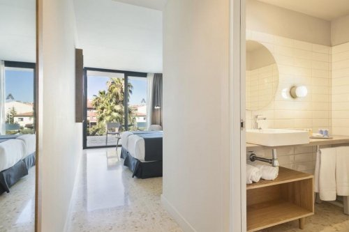 Aqua Silhouette & Spa