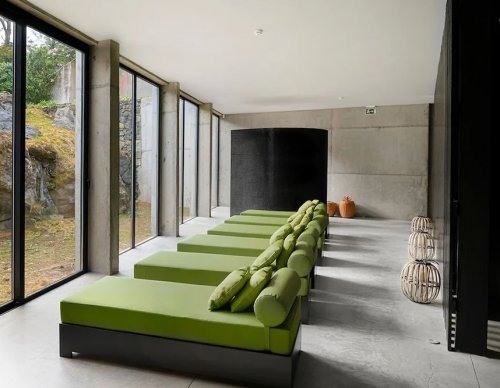 Senhora Da Rosa, Tradition & Nature