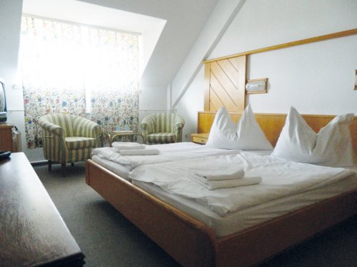 Hotel Familia přes květnový svátek autobusem