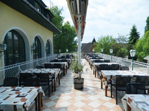 Hotel Familia přes květnový svátek autobusem