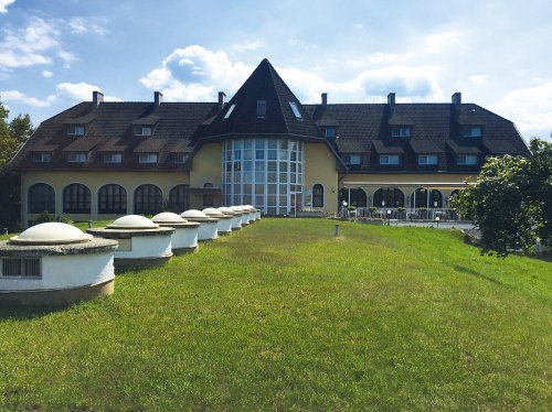 Hotel Familia přes květnový svátek autobusem