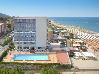 Pesaro - Hotel Majestic