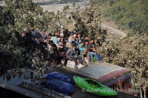 Rafting na himálajské řece Karnali