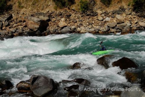 Rafting na himálajské řece Karnali