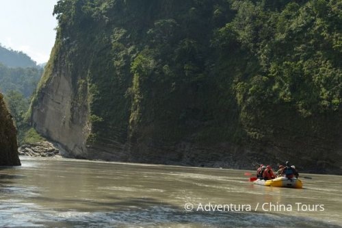 Rafting na nepálské řece Bheri