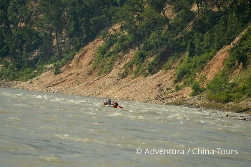 Rafting na nepálské řece Bheri