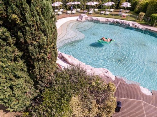 Kemp Viareggio Family Collection