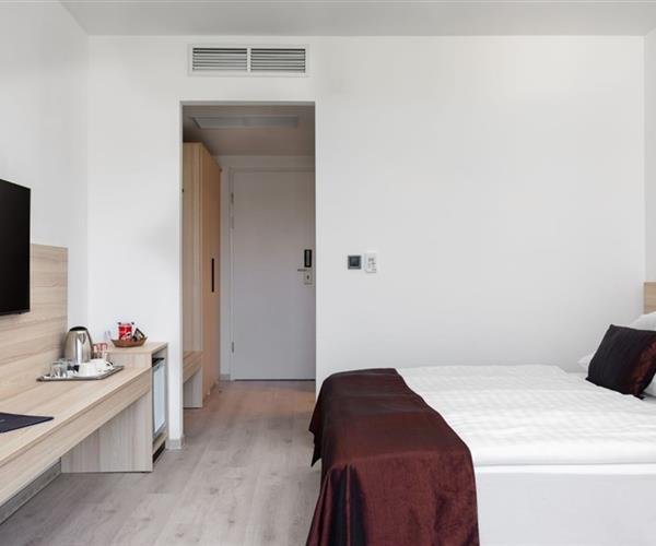 EGER & FLÓRA relax s vínkem